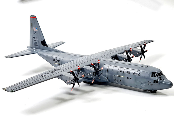C-130J-30 Hercules (Academy 1/144)
